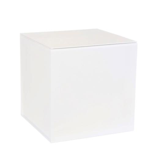 Boîte à rabat aimanté carton fort cubique doublage blanc intégral 22 cm